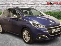 Used Peugeot 208 Allure 80 HP (58 kW) 2017 Blue Hatchback