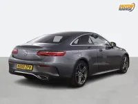 Usado Mercedes E220 AMG line 194 HP (142 kW) 2019 Cinzento Coupé