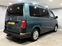 Begagnad VW Transporter Startline 2018 Grön Van