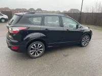 Usado Ford Kuga ST-Line 150 HP (110 kW) 2017 Preto SUV