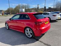 Begagnad Audi A3 S-Line 2013 Röd Halvkombi