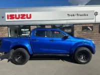 Used Isuzu D-Max 163 HP (119 kW) 2024 Blue Pickup