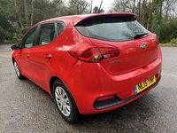 Used Kia Ceed 89 HP (65 kW) 2015 Red Hatchback