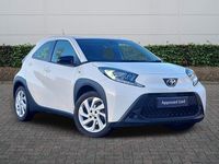 Used Toyota Aygo X PURE 72 HP (52 kW) 2024 White SUV