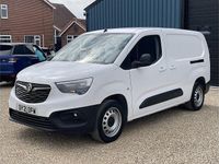 Second-hand Vauxhall Combo Edition 130 CP (95 kW) 2021 Alb Monovolum