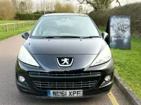 Begagnad Peugeot 207 Allure 92 HK (67 kW) 2011 Svart Halvkombi