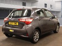 Usado Toyota Yaris 2017 Cinzento Citadino