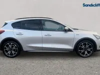 Używany Ford Focus Active X 125 KM (91 kW) 2023 Srebrny Hatchback