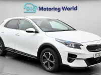 Usado Kia XCeed 141 HP (103 kW) 2022 Branco SUV