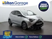 Usado Toyota Aygo Trend 72 HP (52 kW) 2021 Prateado Citadino