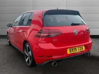 Używany VW Golf VII GTI 245 KM (180 kW) 2019 Czerwony Hatchback