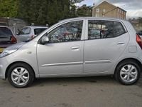 Used Hyundai i10 Active 85 HP (62 kW) 2012 Silver Hatchback