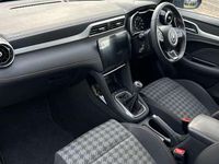 Używany MG ZS Excite 105 KM (77 kW) 2024 Niebieski SUV