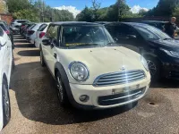 Used Mini Cooper Hatch 122 HP (89 kW) 2013 White Hatchback