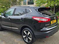 Used Nissan Qashqai N-Connecta 115 HP (84 kW) 2016 Black SUV