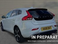 Used Volvo V40 R-Design 122 HP (89 kW) 2019 White Hatchback