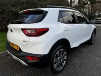 Used Kia Stonic 2019 White SUV