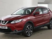 Used Nissan Qashqai Tekna 163 HP (119 kW) 2016 Red SUV