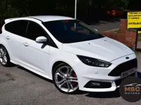 Used Ford Focus ST 185 HP (136 kW) 2017 White Hatchback