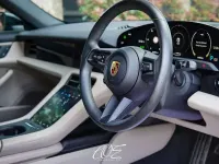 Usado Porsche Taycan 350 kW (476 HP) 2023 Sedan