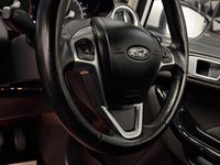 Używany Ford Fiesta Titanium 2014 Biały Hatchback
