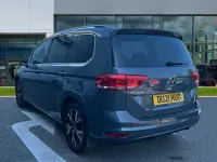 Usado VW Touran SEL 150 HP (110 kW) 2021 Cinzento Monovolume