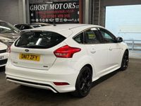 Used Ford Focus ST-Line 125 HP (91 kW) 2017 White Hatchback
