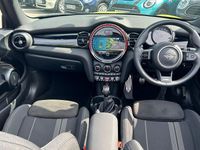 Usado Mini Cooper Cabriolet Sport 2022 Amarelo Cabrios