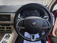 Begagnad Jaguar XF Luxury 2014 Röd Sedan