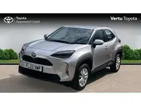 Usado Toyota Yaris Cross 113 HP (83 kW) 2023 Prateado SUV