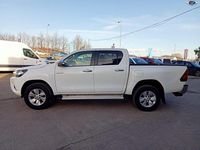 Used Toyota HiLux 150 HP (110 kW) 2017 White Pickup