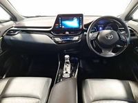 Used Toyota C-HR 122 HP (89 kW) 2018 White SUV