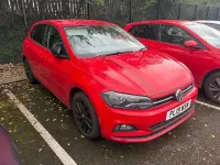 Usado VW Polo Beats 65 CV (47 kW) 2019 Rojo Utilitario
