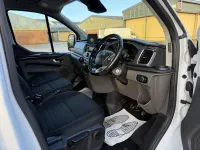 Used Ford Transit Custom Limited 130 HP (95 kW) 2023 White Van
