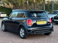 Used Mini Cooper Classic 134 HP (98 kW) 2022 Black Hatchback