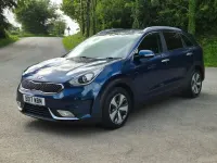 Gebraucht Kia Niro 139 PS (102 kW) 2017 Blau SUV