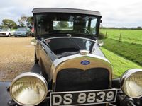 Begagnad Ford Model A 1991 Svart Sedan