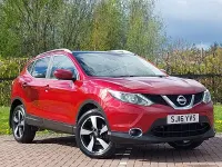 Usado Nissan Qashqai N-Connecta 163 CV (119 kW) 2016 Rojo SUV