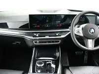 Nouă BMW X7 M Sport 381 CP (280 kW) 2026 SUV