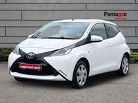 Used Toyota Aygo X-play 69 HP (50 kW) 2017 White Hatchback