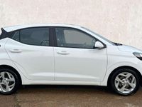 Used Hyundai i10 SE 67 HP (49 kW) 2023 White Hatchback