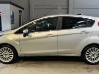 Used Ford Fiesta Titanium 125 HP (91 kW) 2014 Silver Hatchback