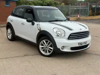 Used Mini Cooper D 2012 White Hatchback