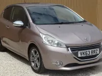 Used Peugeot 208 Allure 82 HP (60 kW) 2013 Pink Hatchback