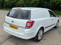 Used Vauxhall Astra Club 120 HP (88 kW) 2009 White Van