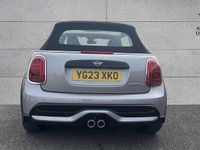 Używany Mini Cooper S Classic 176 KM (129 kW) 2023 Srebrny Hatchback