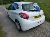 Used Peugeot 208 Access 82 HP (60 kW) 2013 White Hatchback