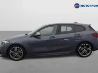 Usado BMW M135 2022 Gris Utilitario