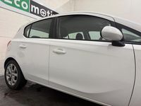 Used Vauxhall Corsa 75 HP (55 kW) 2017 White Hatchback
