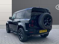 Used Land Rover Defender SE Dynamic 249 HP (183 kW) 2025 Black SUV
